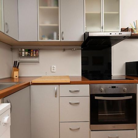 Apartments Ana Malinska Ngoại thất bức ảnh